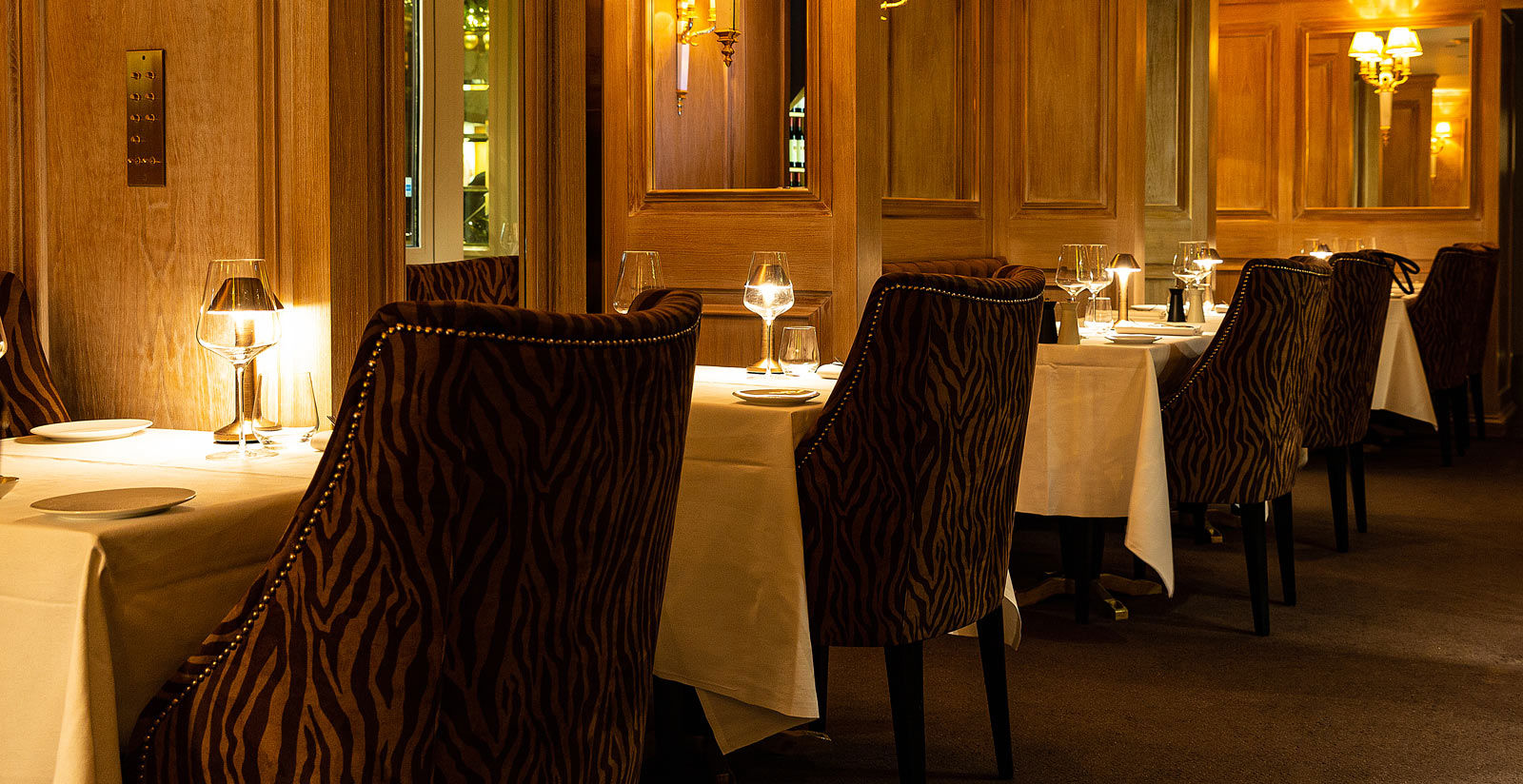 Looking for a romantic restaurant in Paris? Discover Tosca