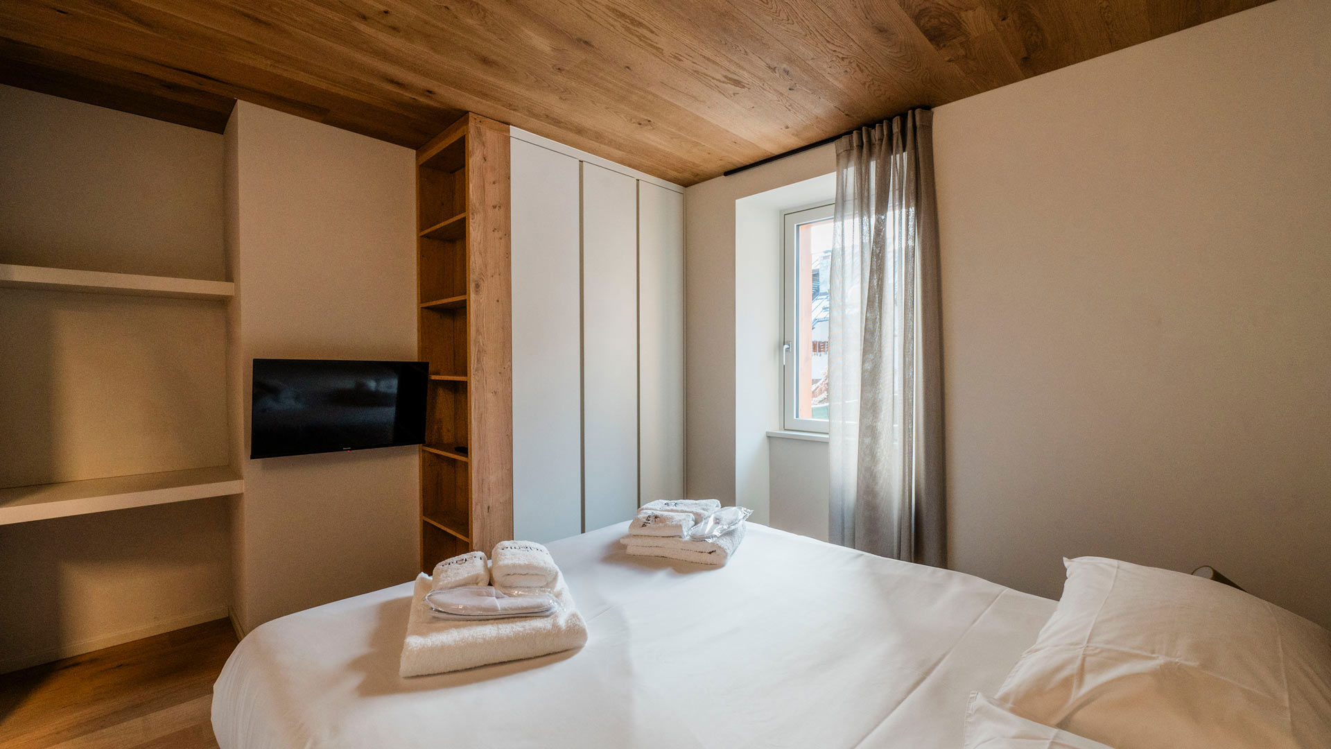 Appartamento trilocale superior con balcone e vista panoramica 7