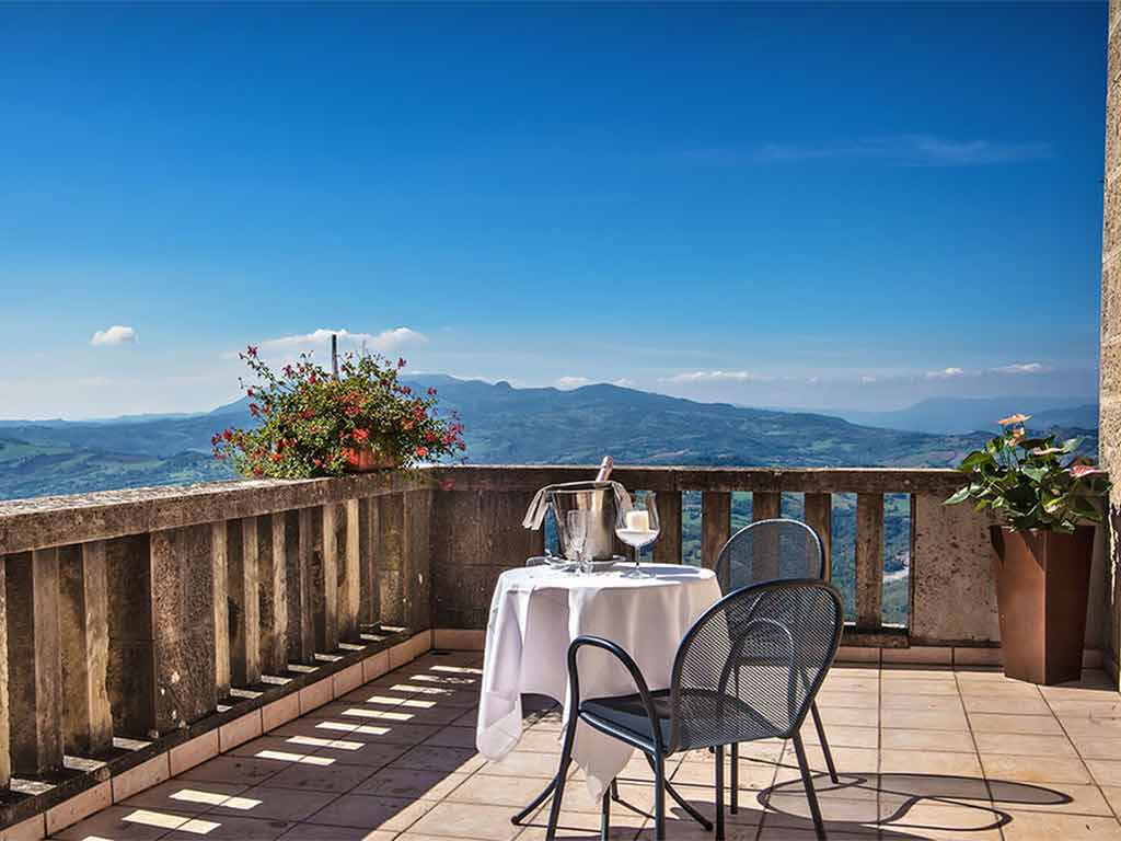 Book Hotel Titano, 4 star hotel in the center of San Marino