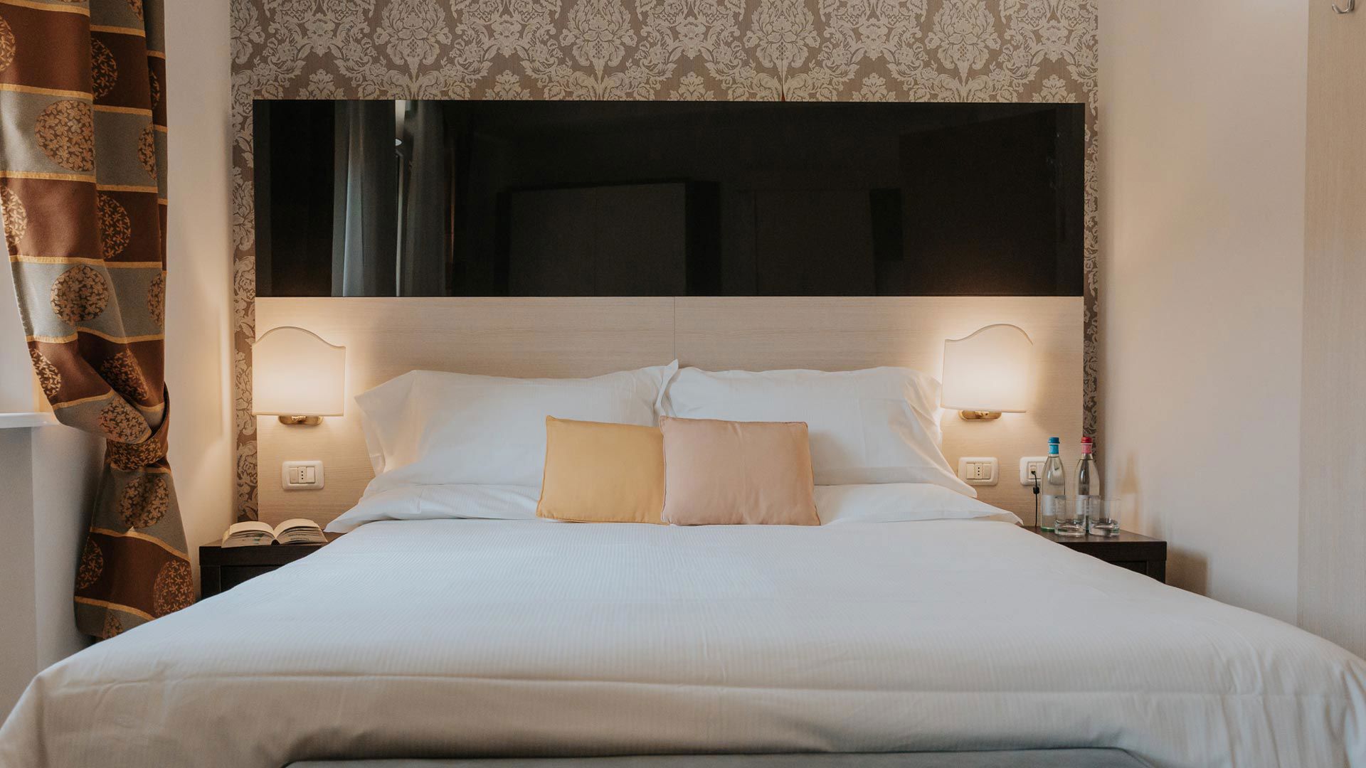 Deluxe Mountain View 1