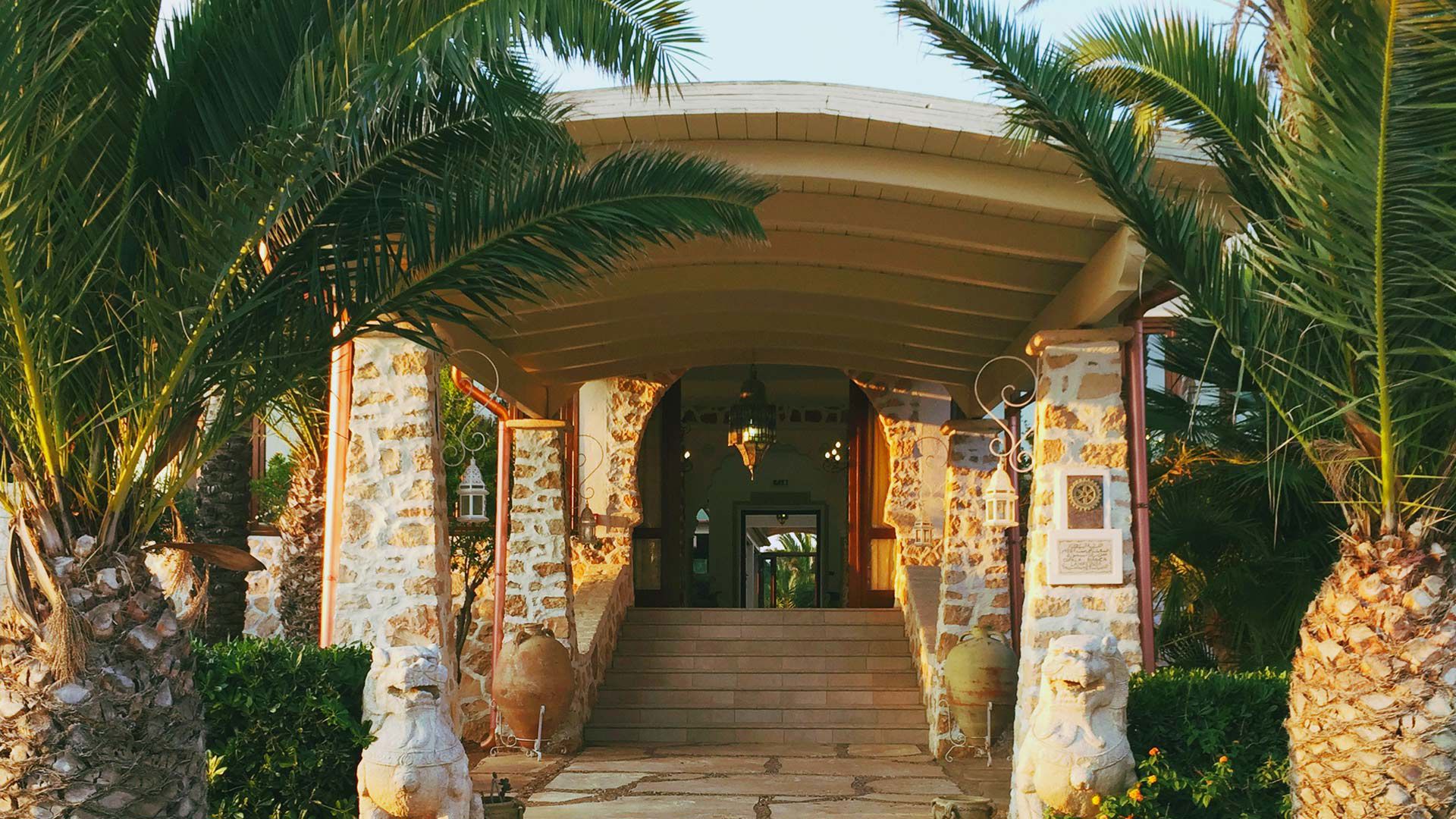 Official website of Cupola Bianca Resort in Lampedusa Book now