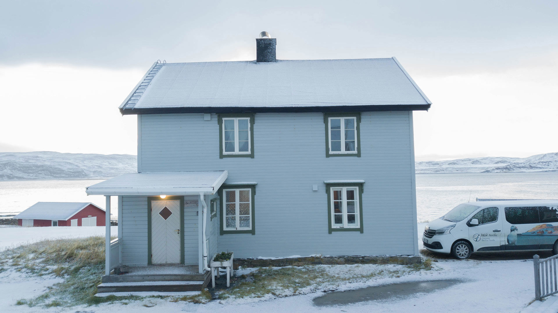 Kongsfjord Artic Lodge - Northern Lights Apartment 2