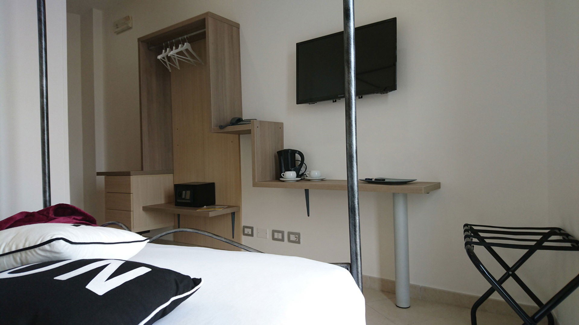 Hotel Centrale Siracusa - Superior room with sea view balcony  5