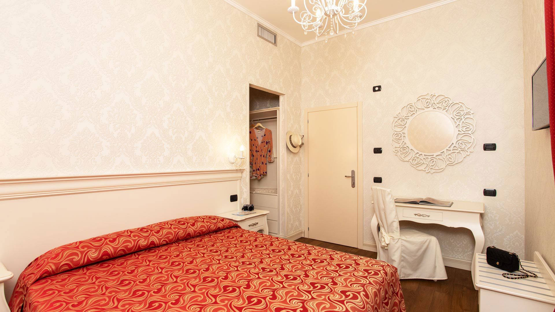 Stay in the centre of Venice 5