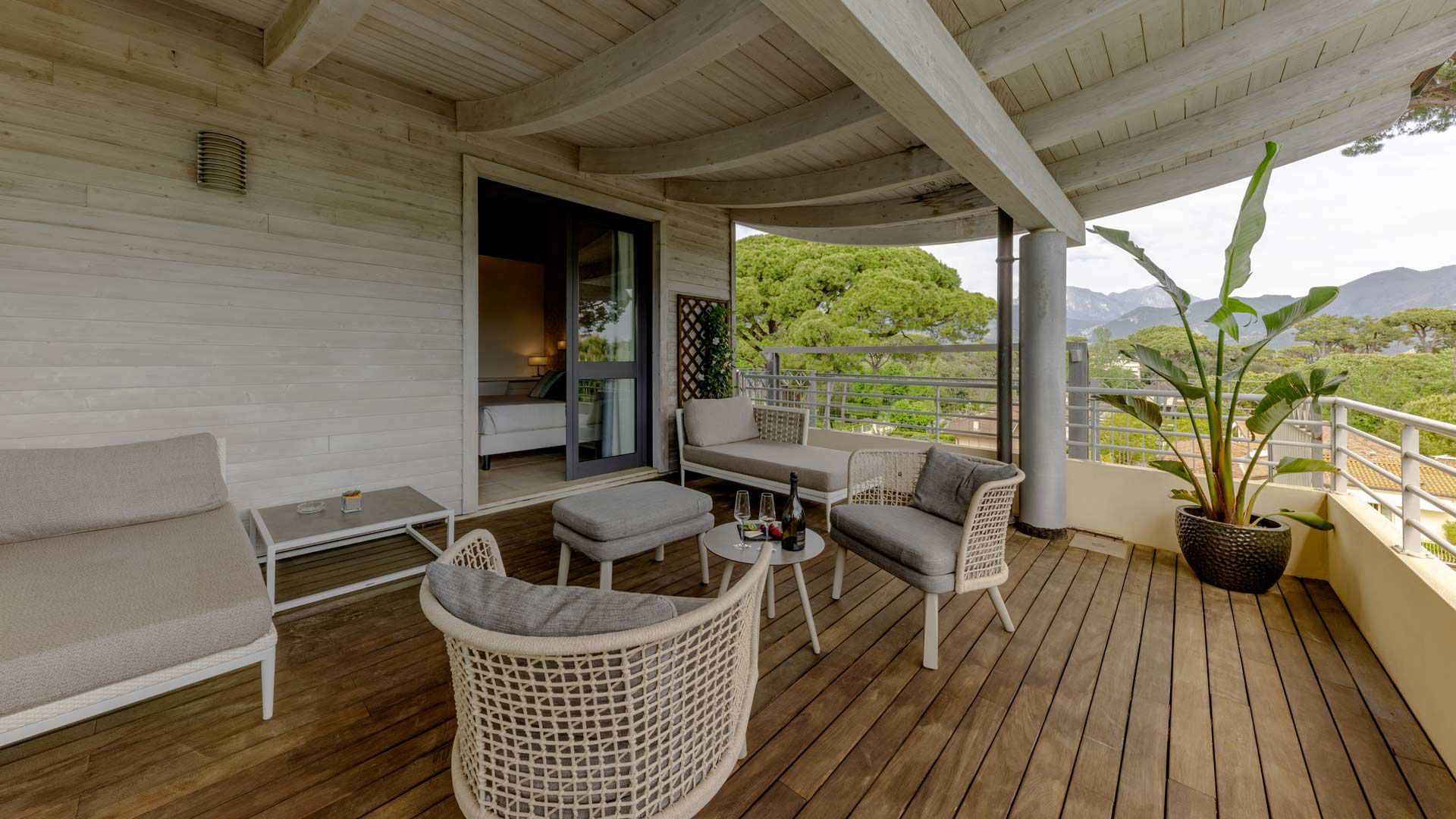 Prestige Room with Mountain View 4