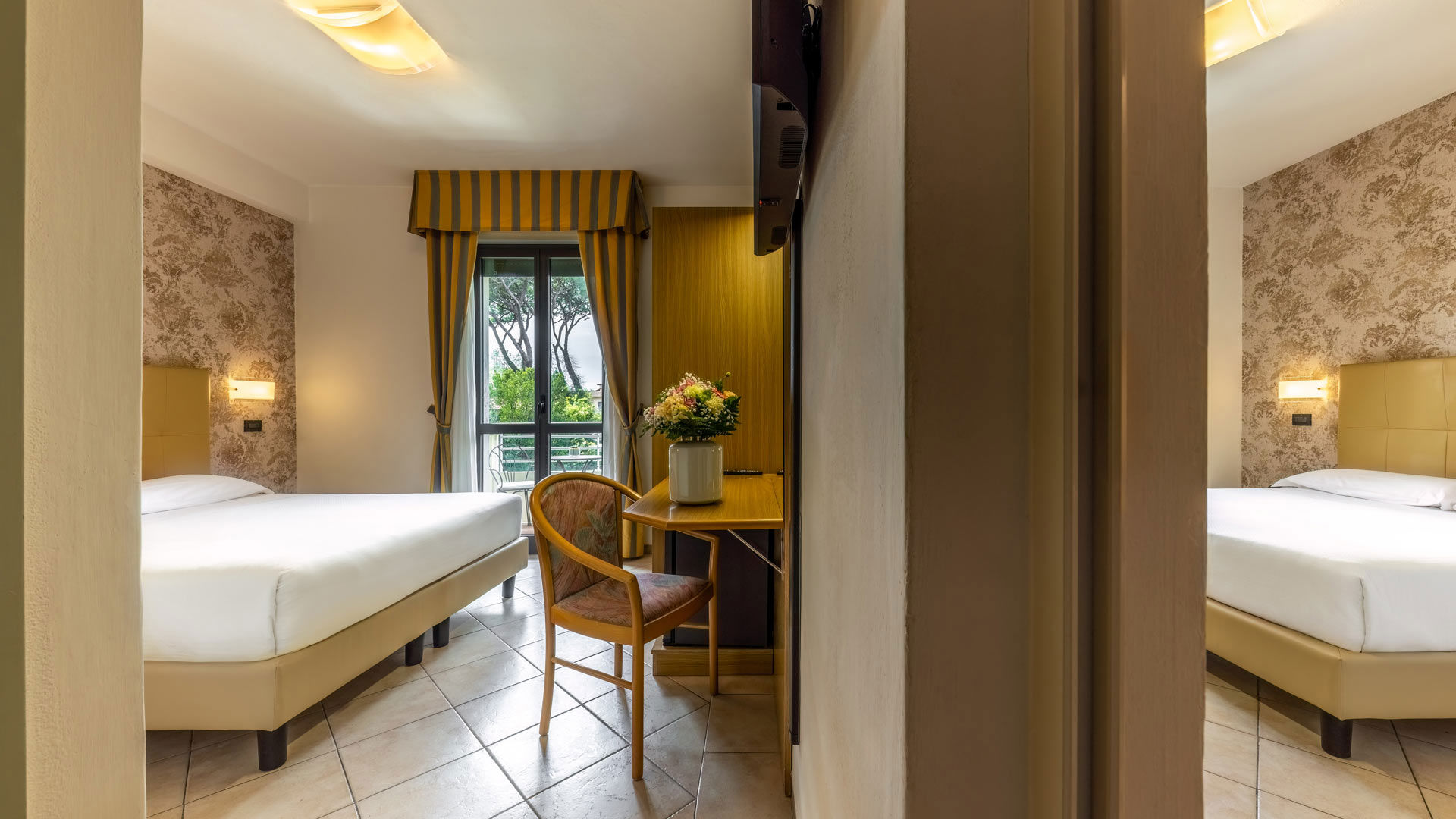 Family Superior room with balcony 2