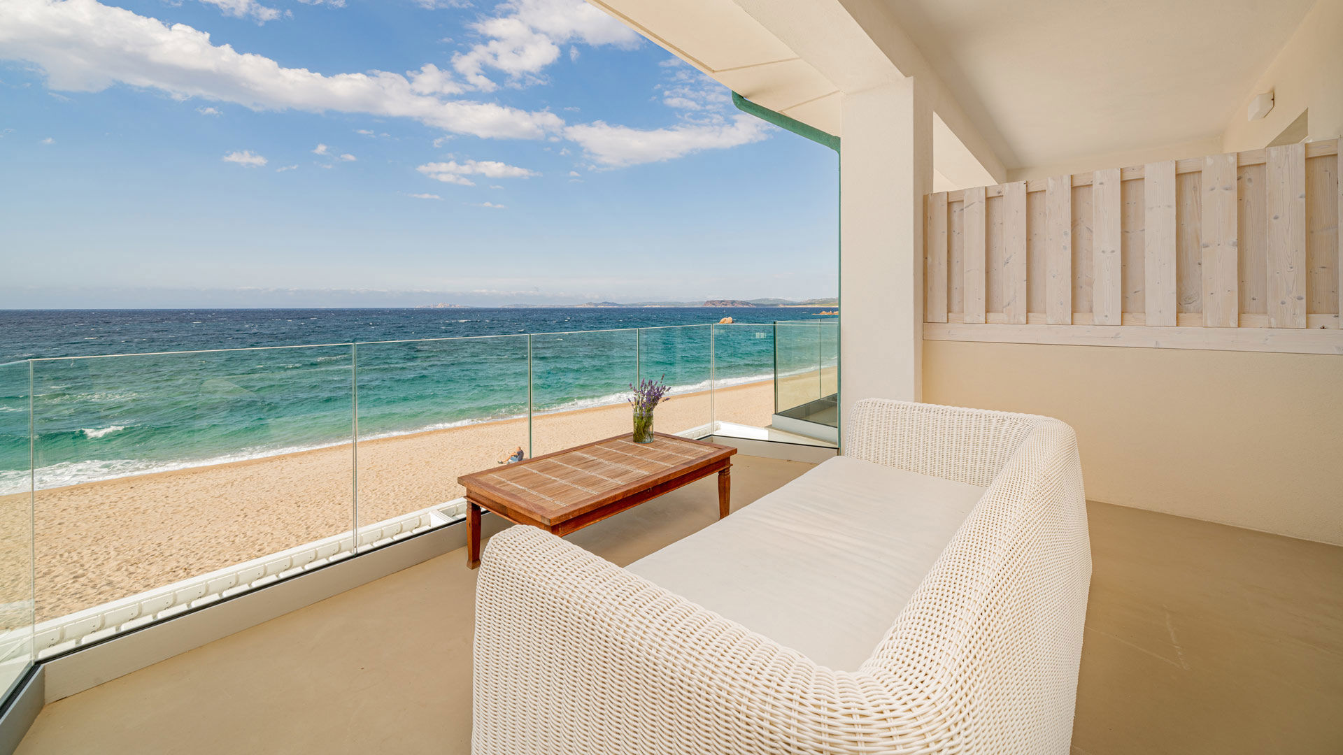 Jatika Hotel - Deluxe Sea View 3