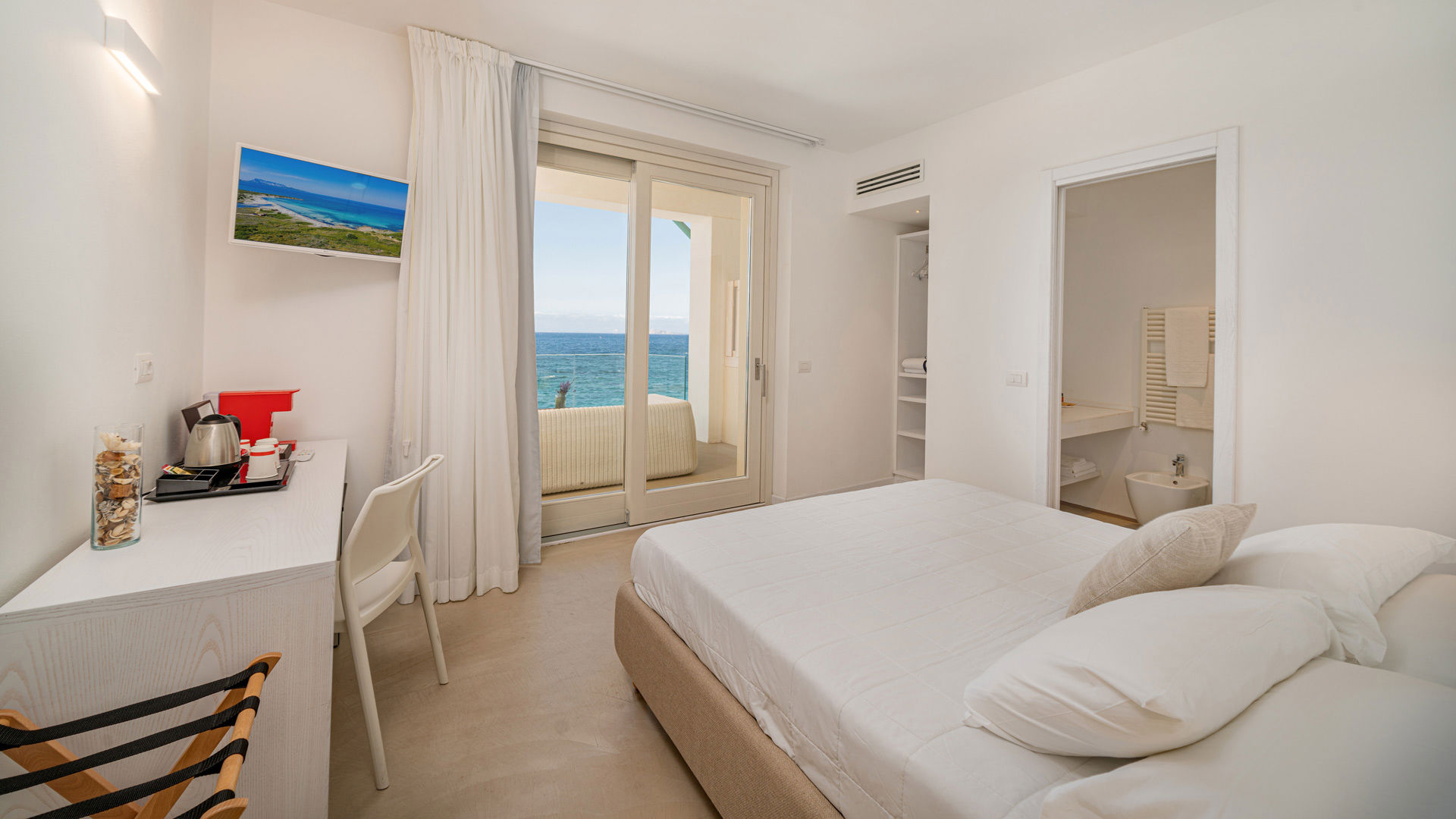 Jatika Hotel - Deluxe Sea View 1