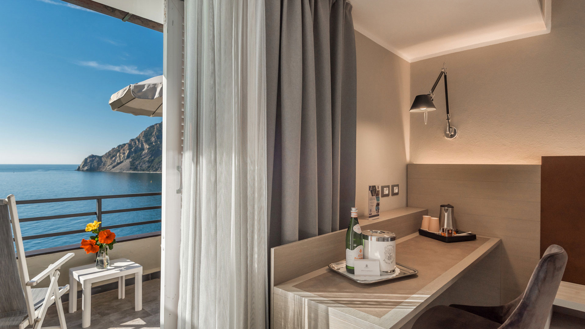 Hotel Porto Roca - Doppelzimmer mit Balkon und Meerblick 50