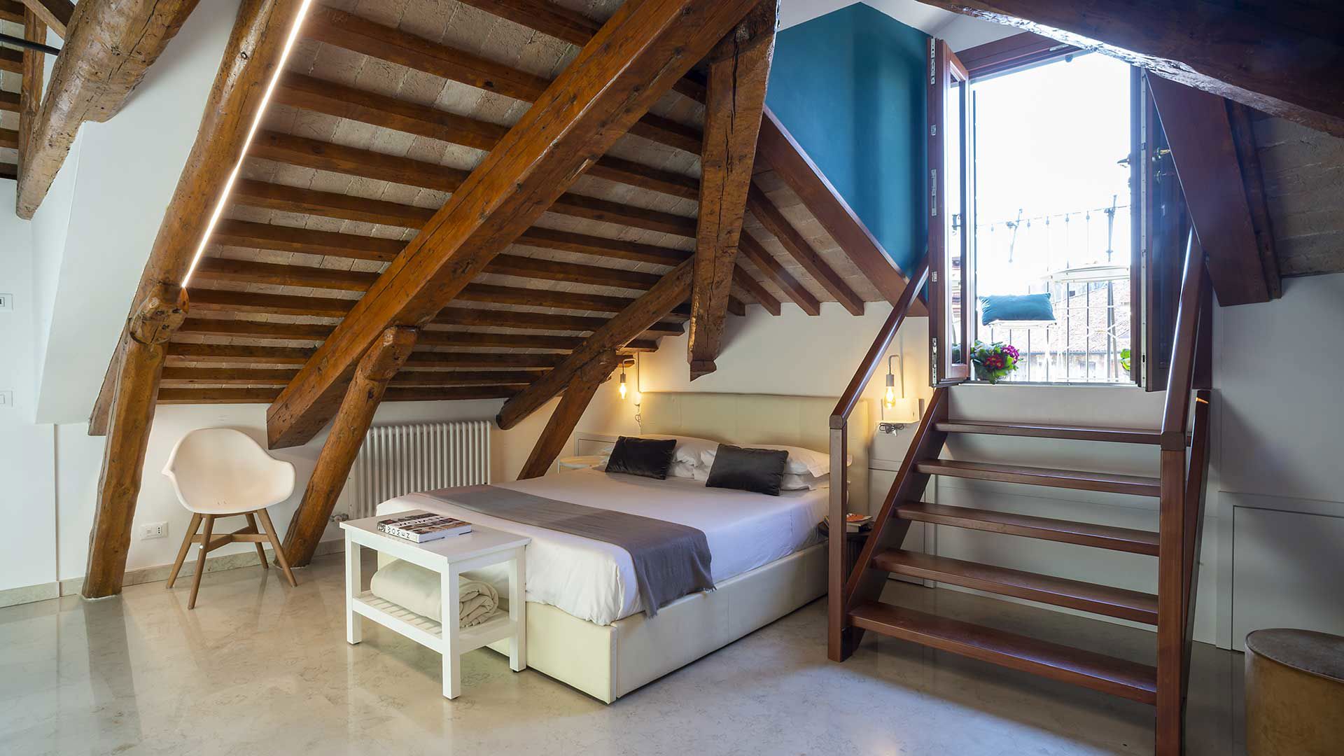 Prestige Room with Balcony 1