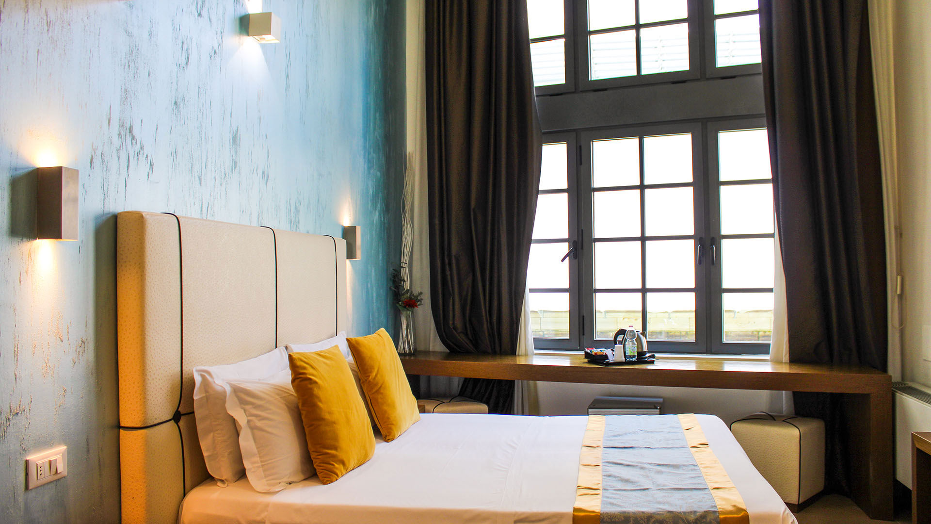 Zimmer mit Kanalblick 1