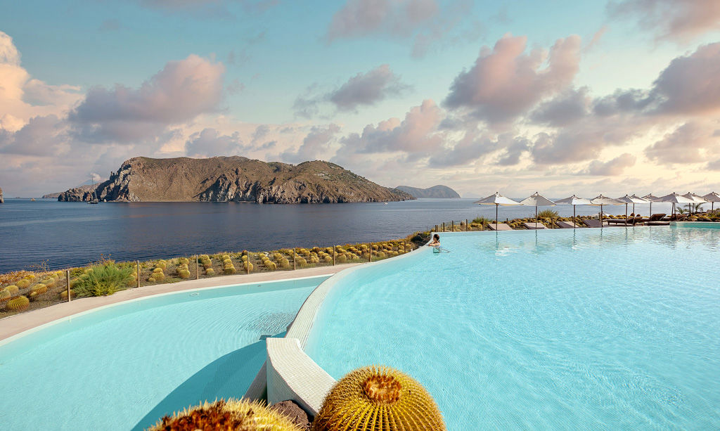 NERO Lifestyle - Luxury Stays and Tailored Experiences 4