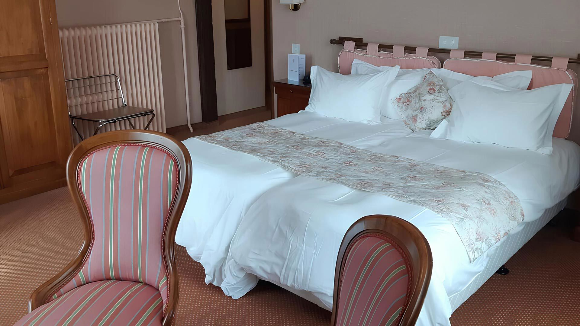 Hotel Regina - WILLKOMMEN IM HOTEL REGINA 2