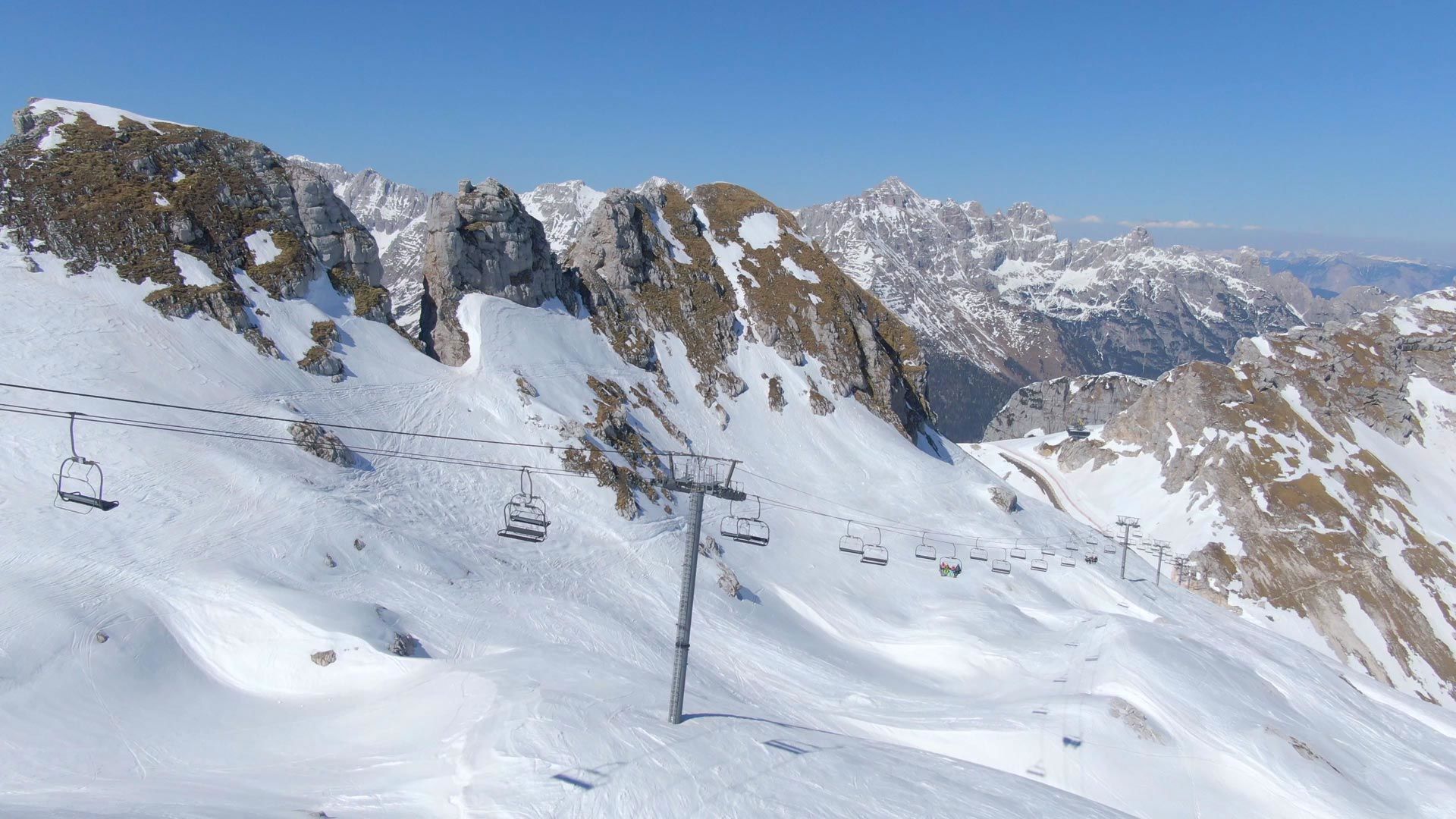 Hotel Regina - Skiing holidays in the heart of the Swiss Alps – 6 days 1