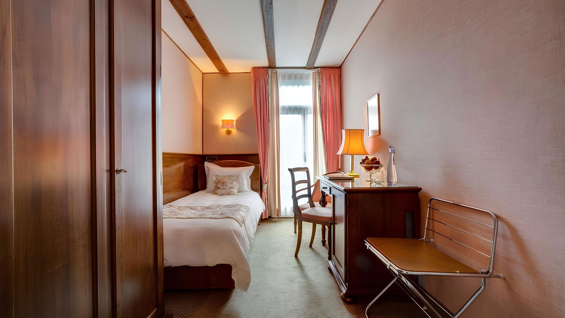 Hotel Regina - WILLKOMMEN IM HOTEL REGINA 2