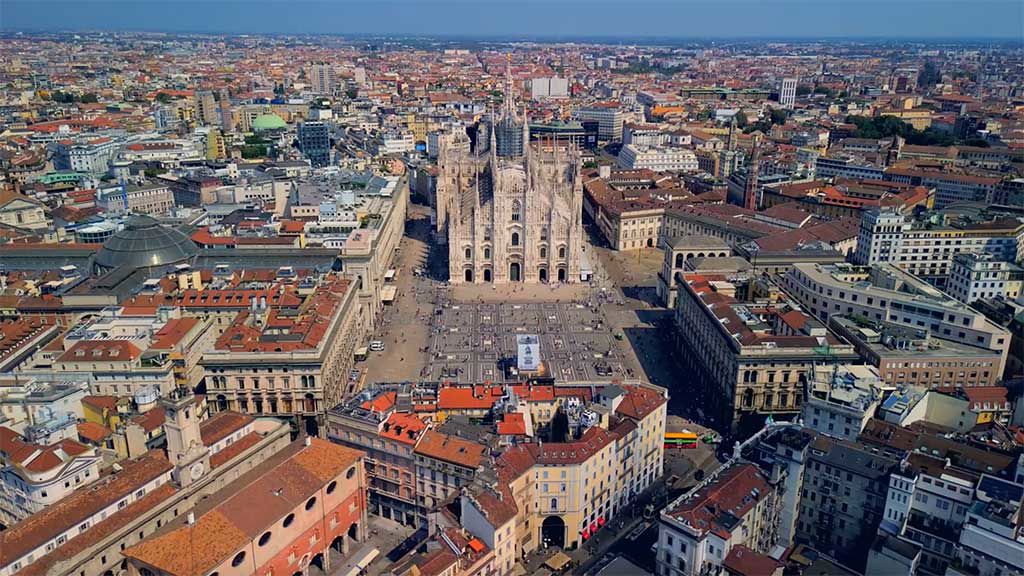 Welcome to Duomo Hotel & Apartments 79