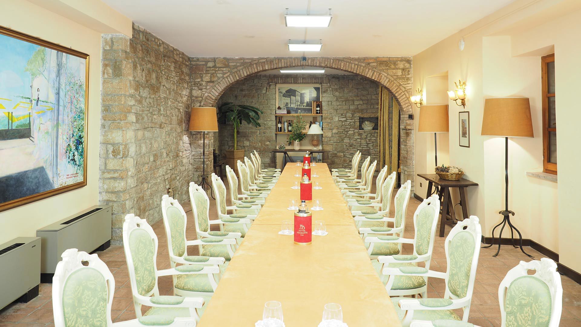 Sala Todi - Abbracciati dalla storia