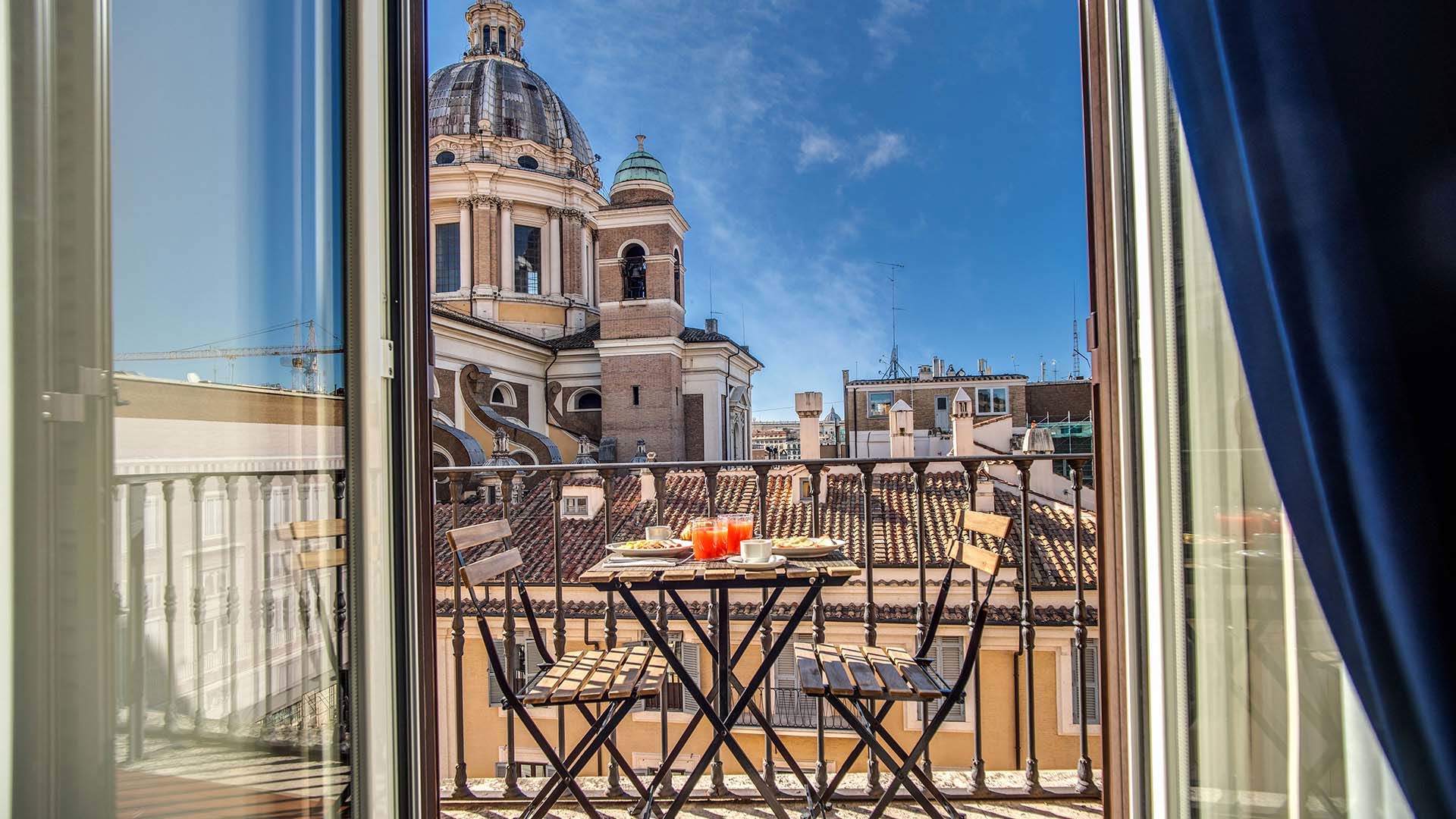 Matrimoniale con balcone 1
