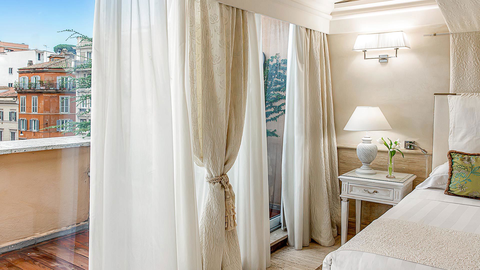 Junior Suite Light & Sight 8 Junior Suite Light & Sight 8