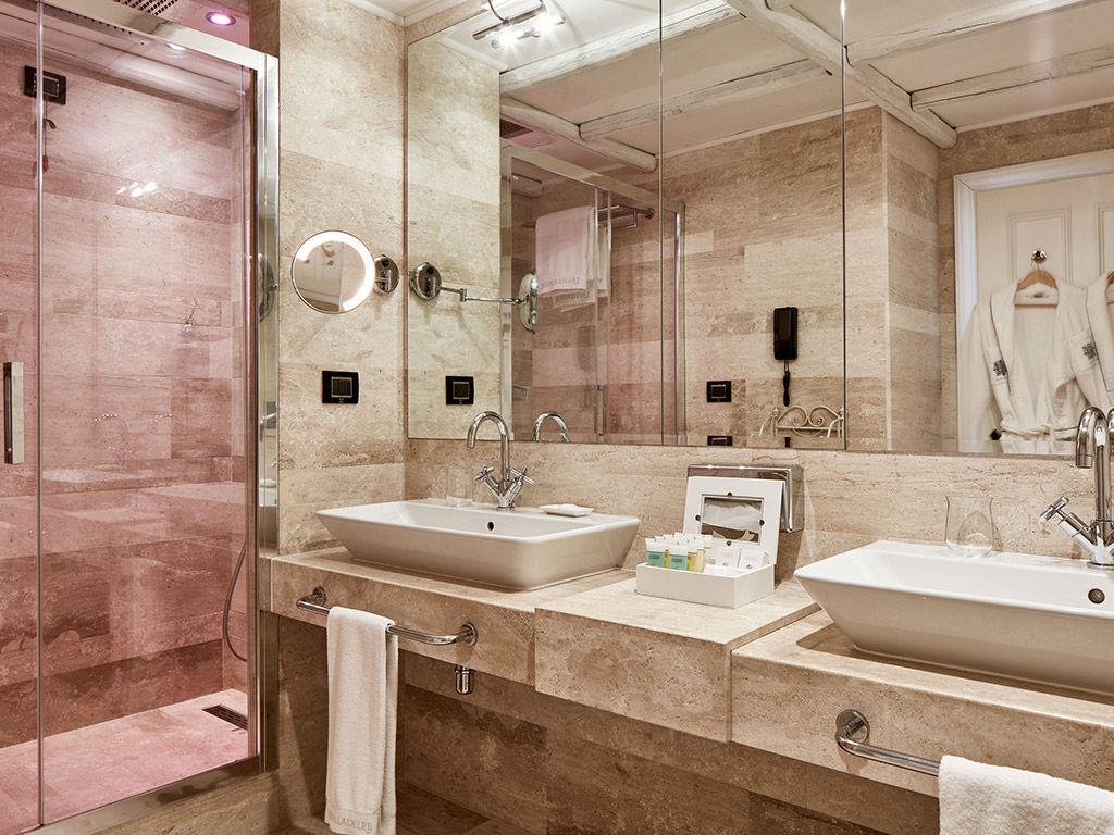 Deluxe Seafront 12 Deluxe Seafront 12