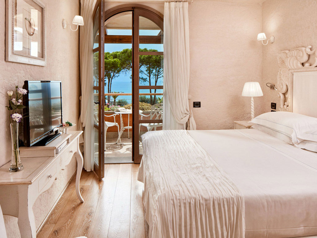 Superior Seafront 10 Superior Seafront 10