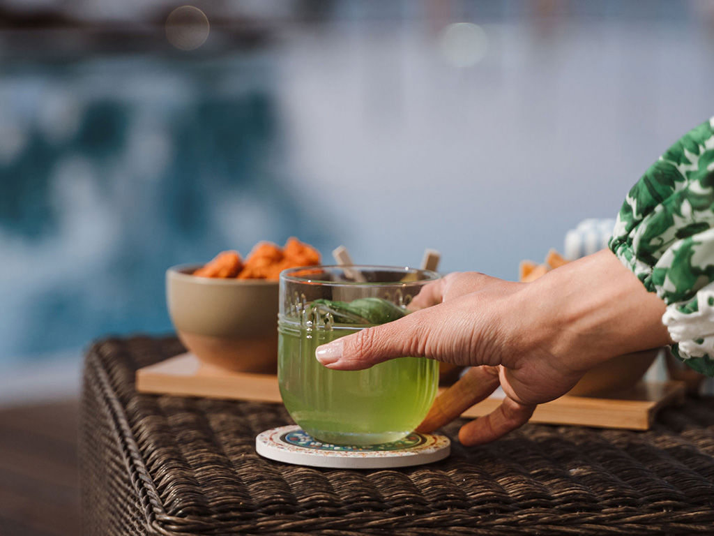 Infinity Pool Bar 10 Infinity Pool Bar 10