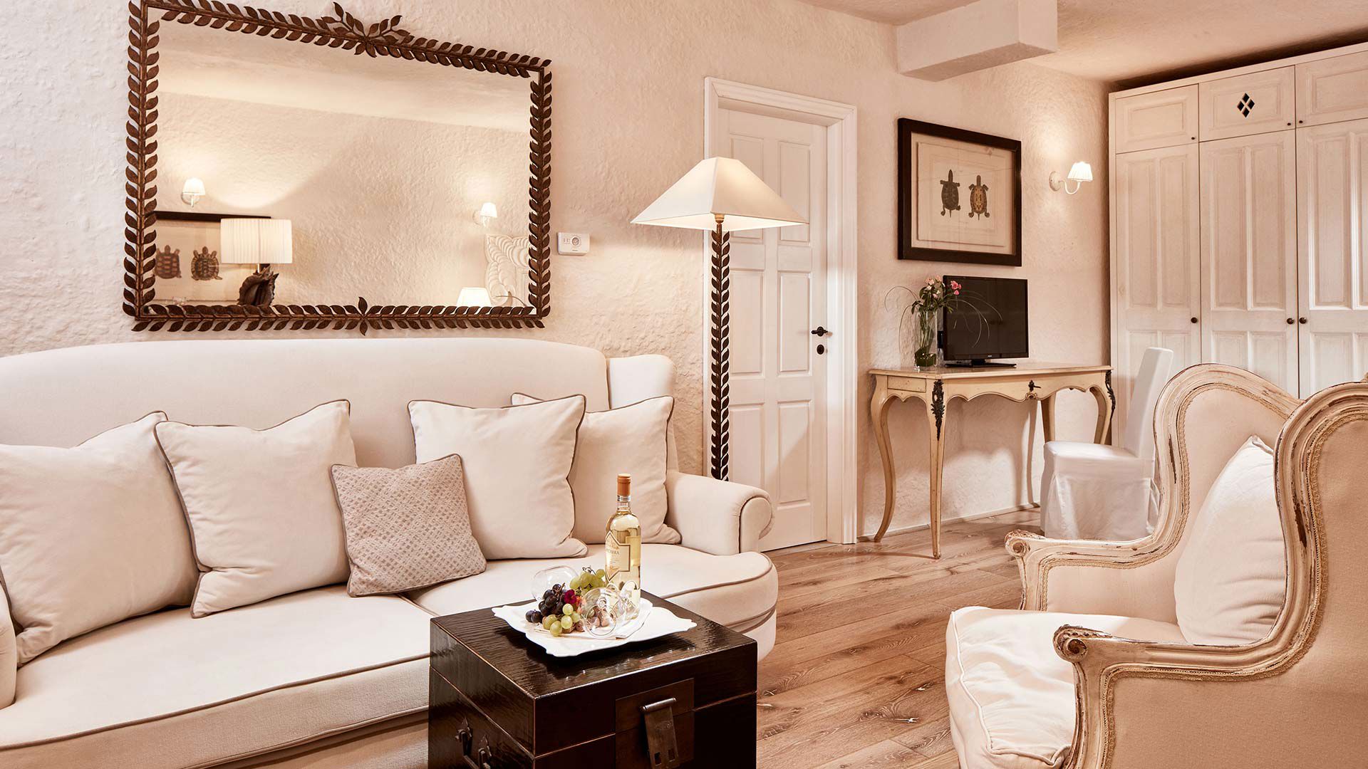 Junior Suite Seafront 8 Junior Suite Seafront 8