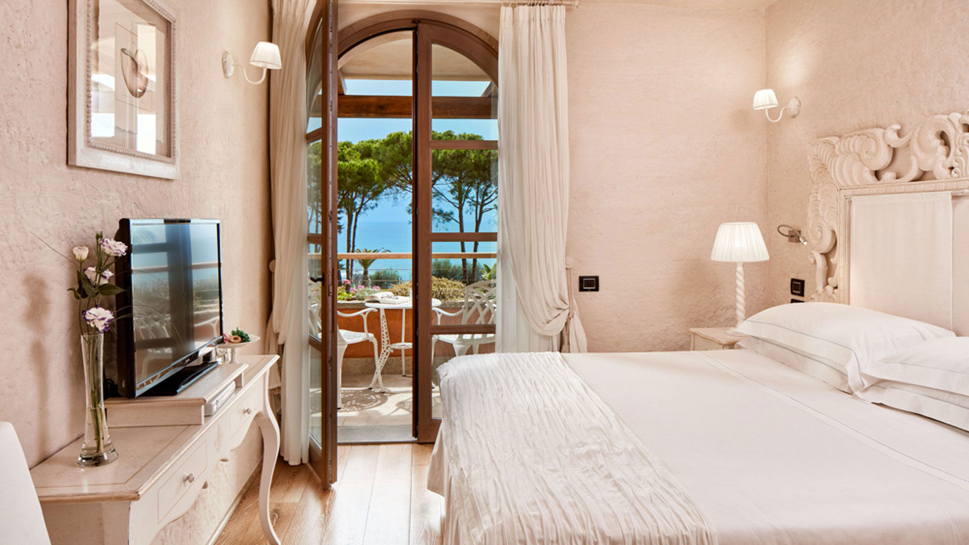 Superior Seafront 8 Superior Seafront 8