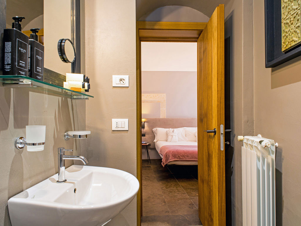 Comfort and details only for two 5