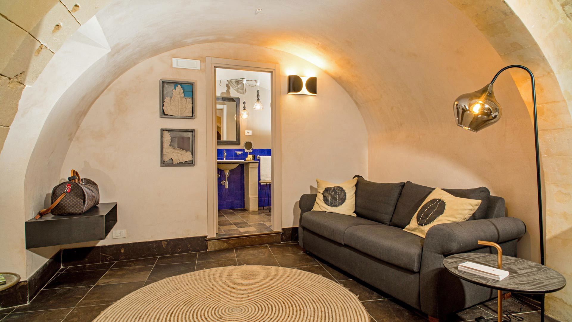 Four differents themes, suitable for the family 10