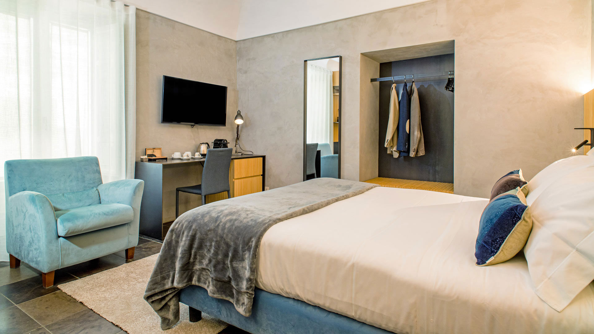 The seduction of colours: blue and green 2