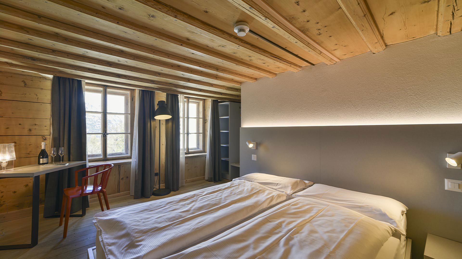 Vintage Double Room 1