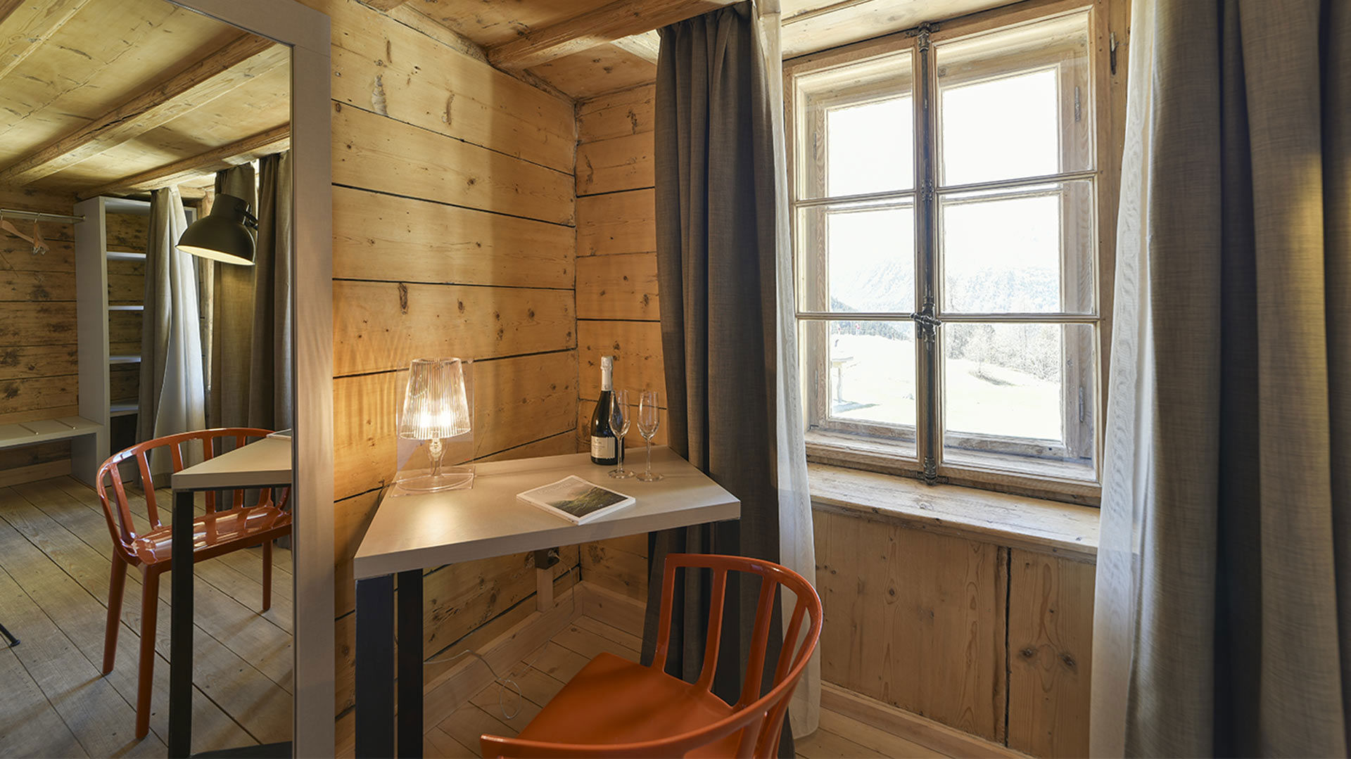 Vintage Double Room 2