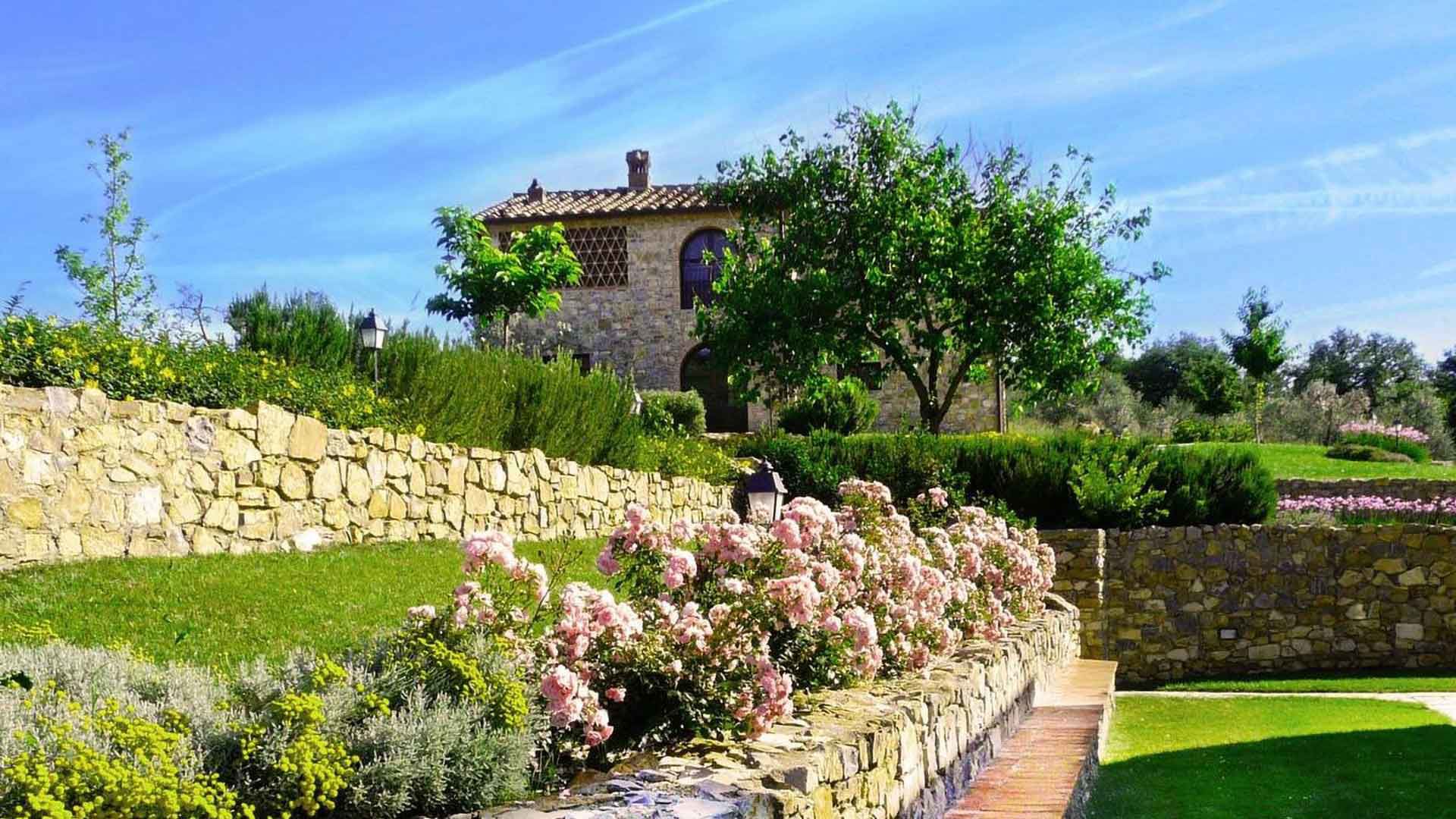 Apartments & Houses 1