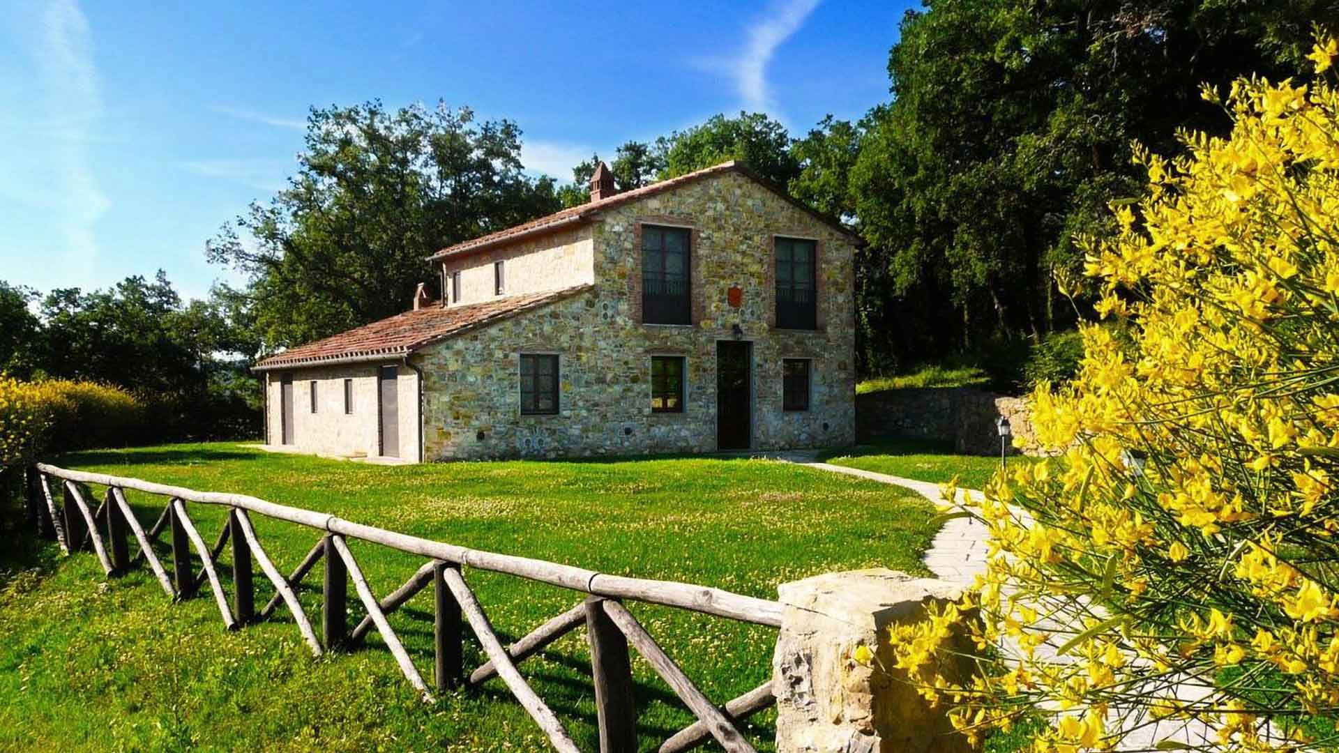 Villa con 4 Camere 1