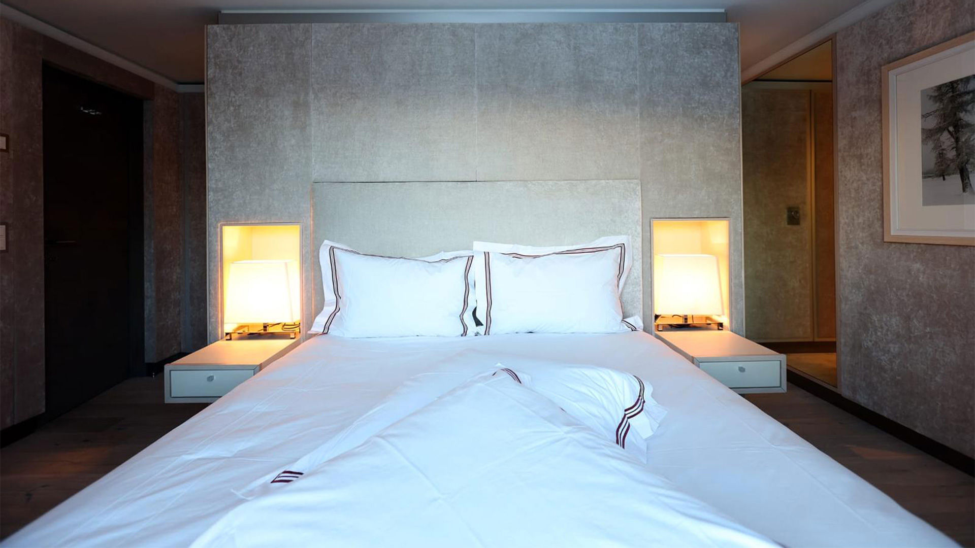 Deluxe-Plus Three-Room Apartment Piz Saluver 5