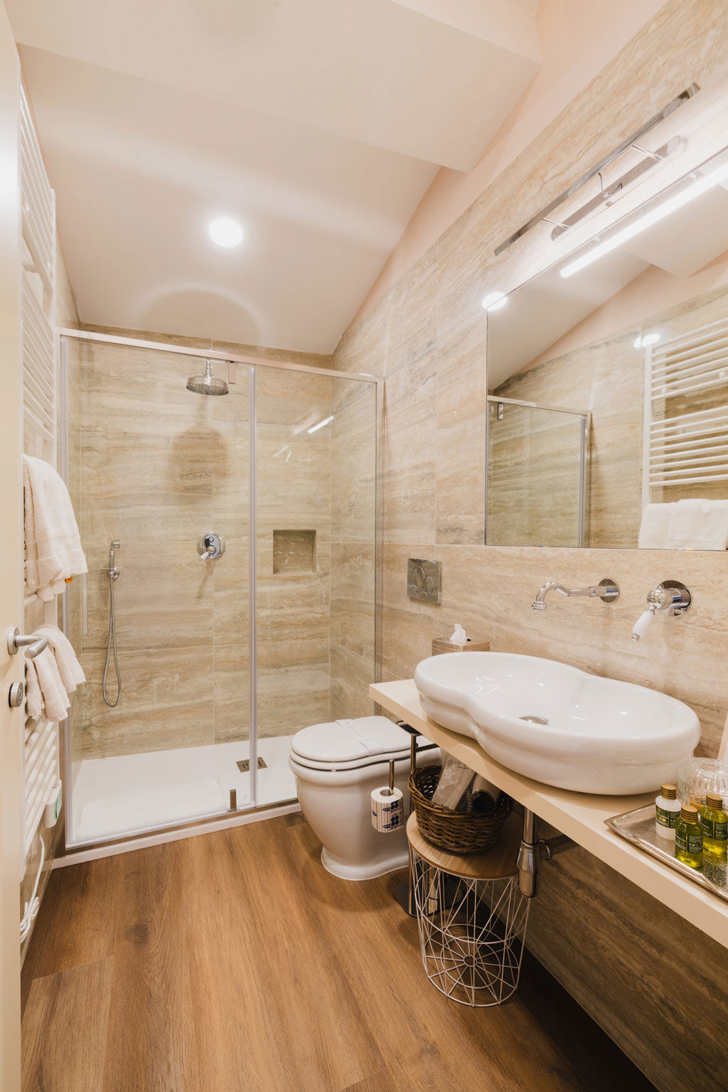 Suite con Vasca Idromassaggio – Foresteria  48