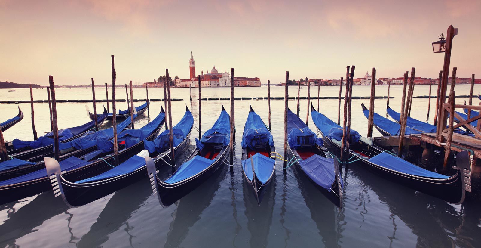 How to reach Hotel Al Ponte dei Sospiri in Venice Center