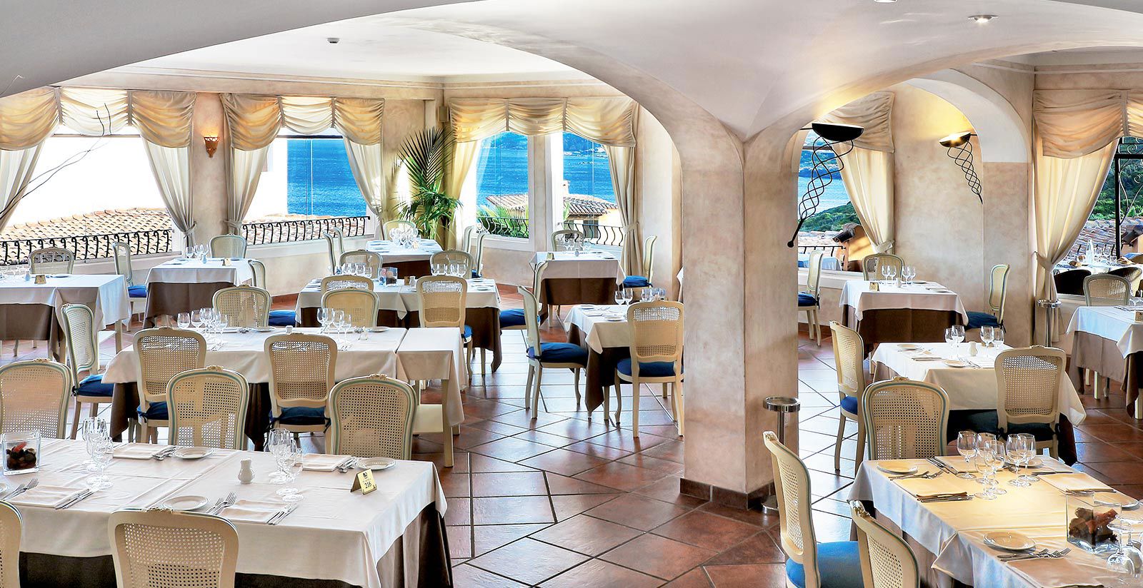 Colonna Resort - Restaurant with a View in Porto Cervo - Colonna