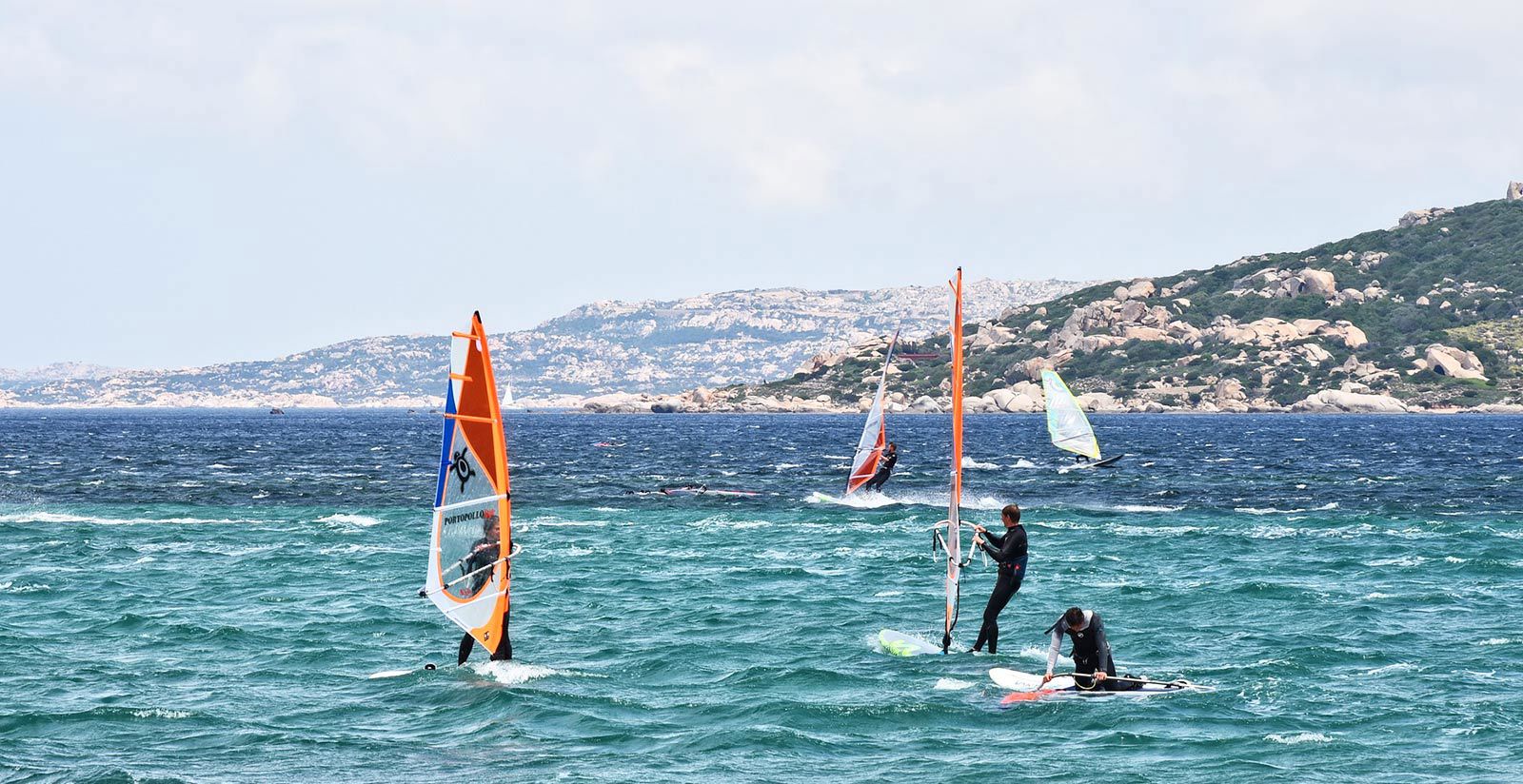 Costoso Depresión pestillo Reserve en Colonna Antigua Hotel y practique el windsurf en el Caribe