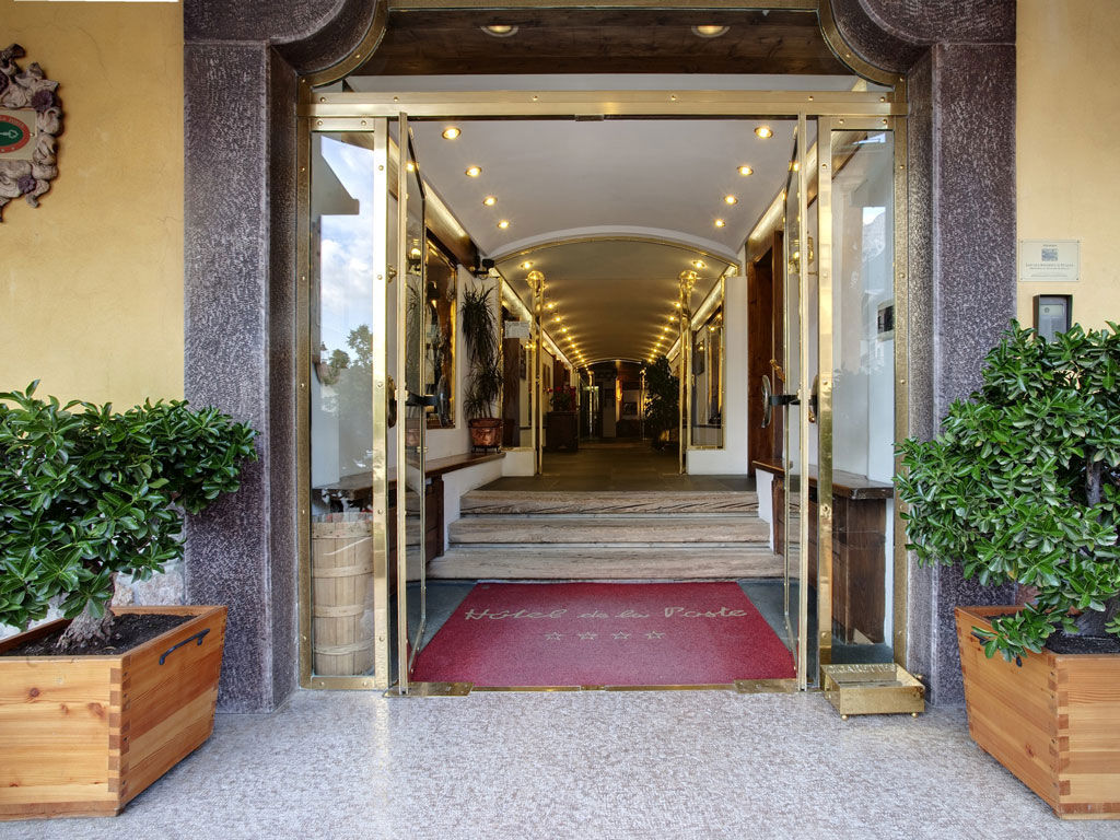 Browse the Gallery of Hotel de la Poste in Cortina