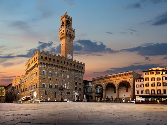 Start your tour of the cities of Tuscany from Palazzo San Lorenzo