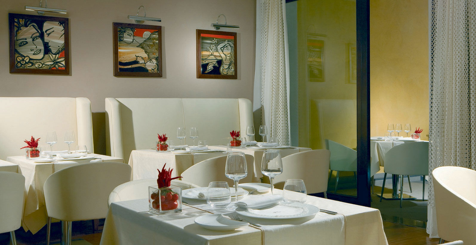 Executive Lounge Restaurant 2