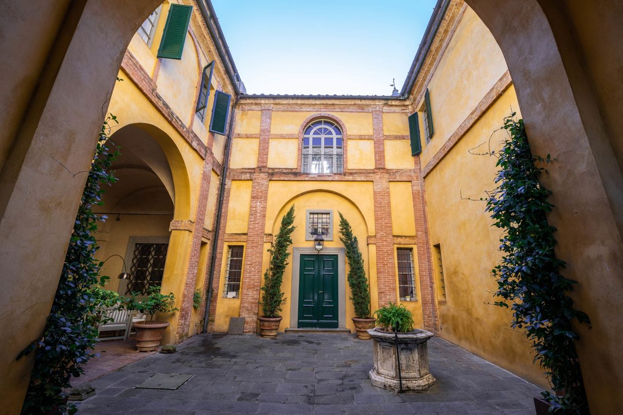Common areas of La Certosa di Maggiano, petfriendly hotel Siena