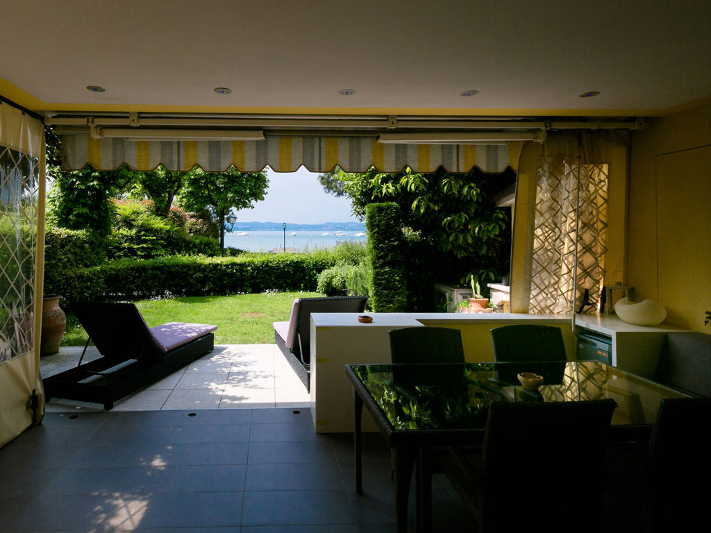 Primavera Luxury with Garden Lake View 16