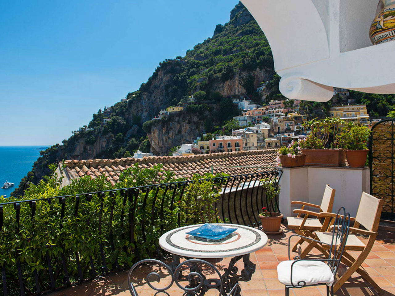 Choose the Suite Apartment of Hotel Villa Gabrisa in Positano