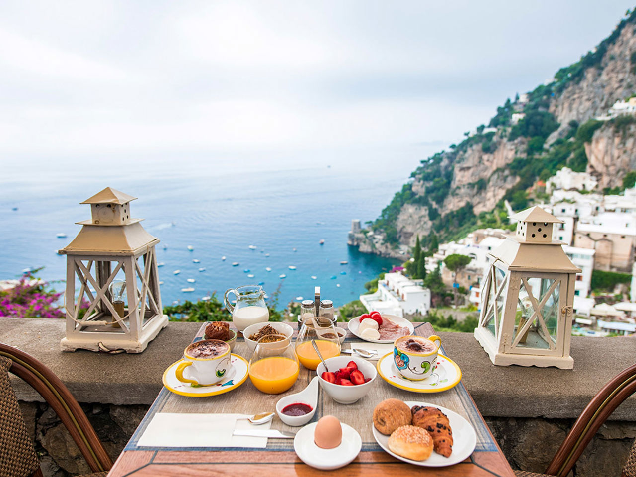 Book Hotel Villa Gabrisa with sea view restaurant in Positano!