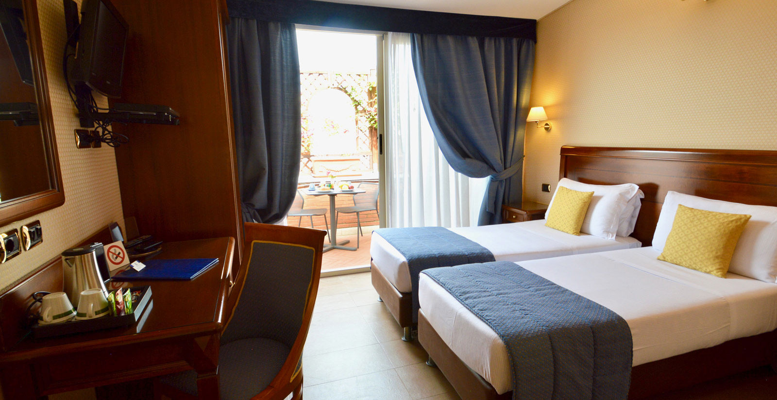 Double room with terrace 3