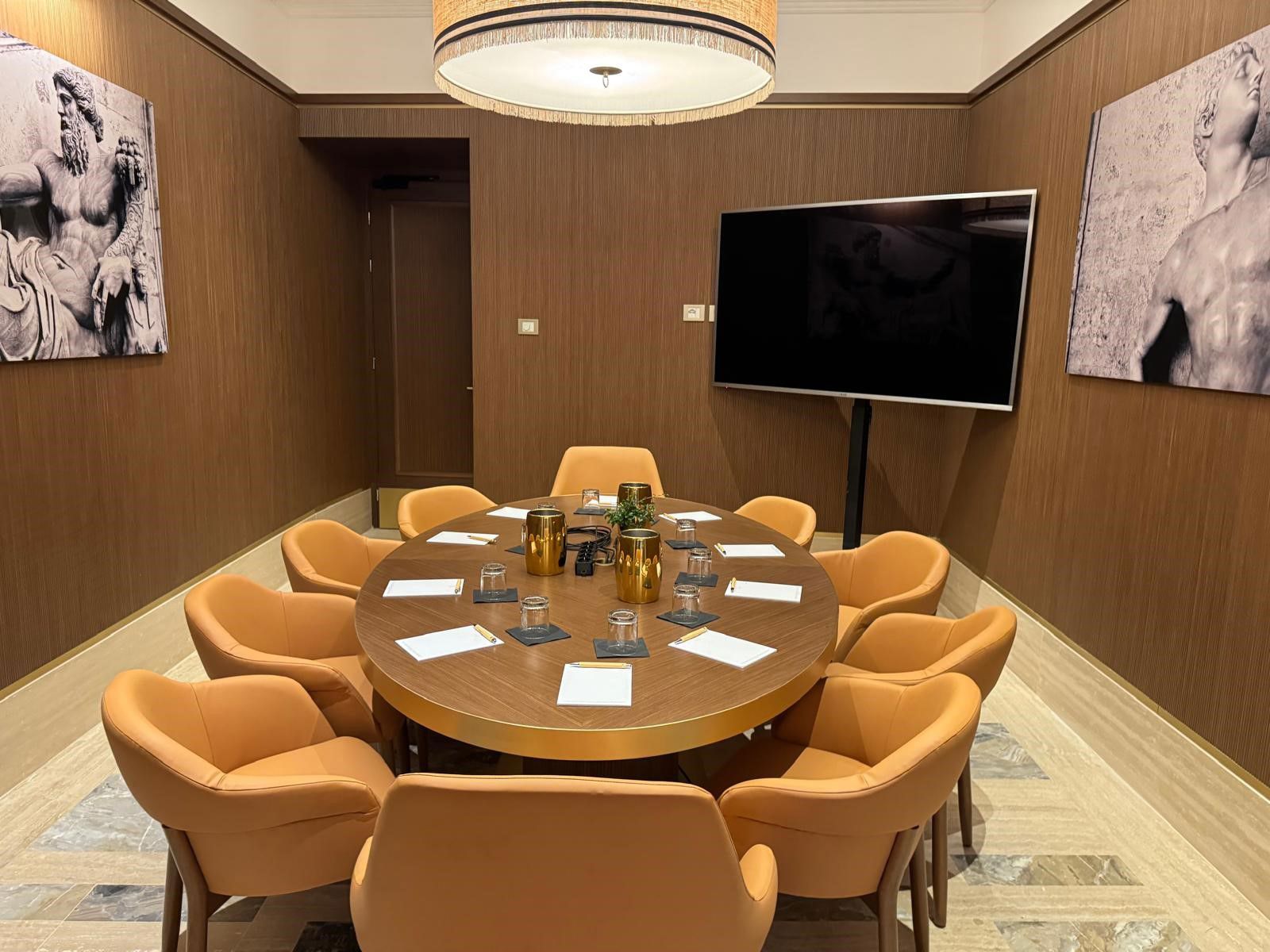 MEETINGS AND CONFERENCES ROOMS 2