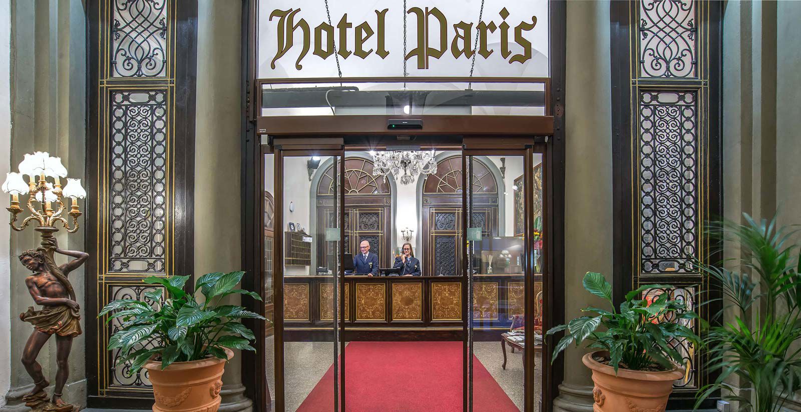 Bienvenido al Hotel Paris 5